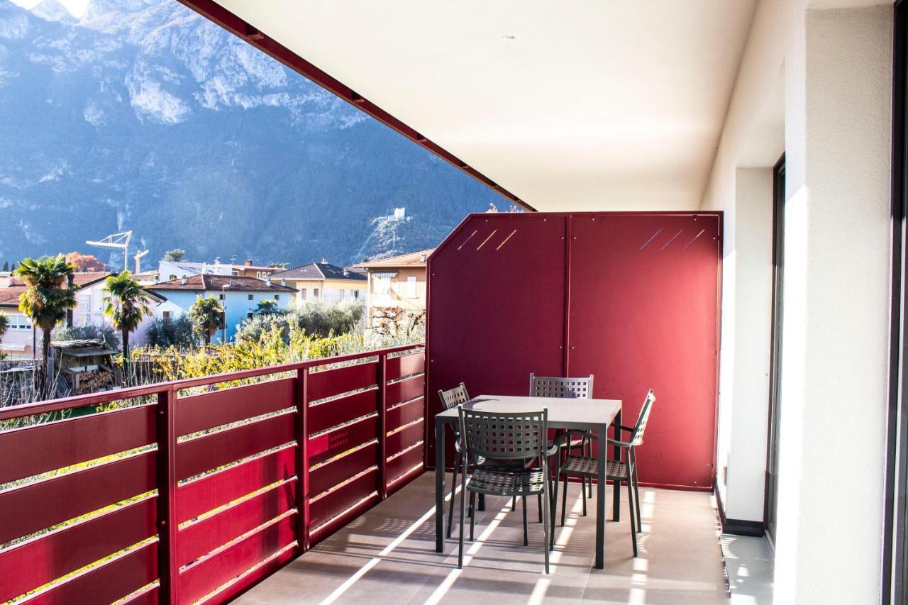 Apartment Zangirolami - Luxury Garden And Balcony Riva del Garda